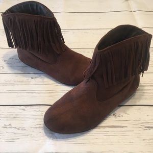 ✨F21 Festival Suede Fringe Ankle Booties